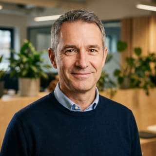 James Mitchell, identificado como Diretor Executivo da Prumo Valimento, em imagem de perfil